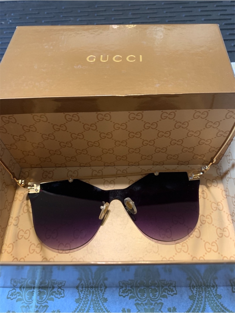 Gucci Women's Dark Purple Shield Sunglasses with Gold Bee Detail - Picture 7 of 12